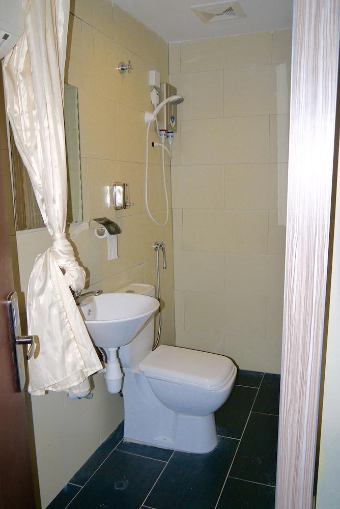 33 Star Hotel By The Awinka Group Of Management Sdn Bhd Куала Лумпур Екстериор снимка
